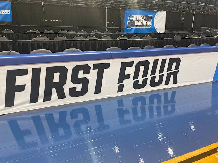 75FF034D-5C24-4726-BB0C-64E1B3BA027D